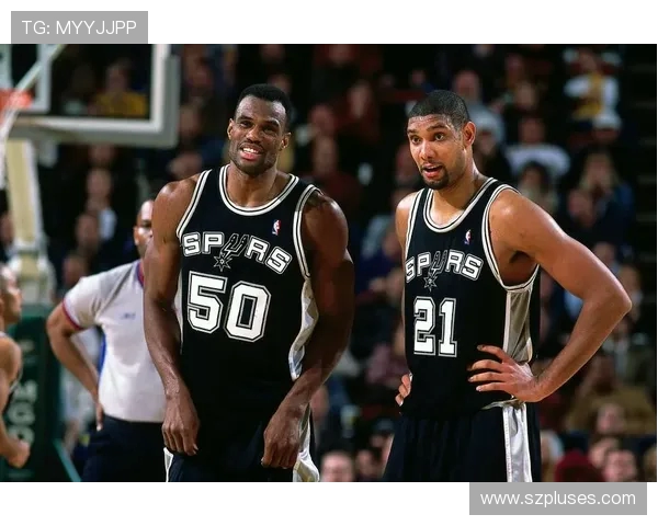 本福斯特称拉门斯对阵布莱顿表现出色 尤其在门前判断方面展现极高水平