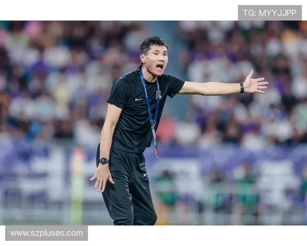 马明宇隔空为邵佳一加油期待他带领国足走出低谷迎接新辉煌