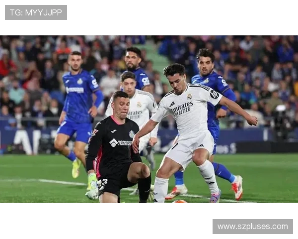 今晚巴萨出战：时隔909天 重返诺坎普！赢球=暂超皇马登顶